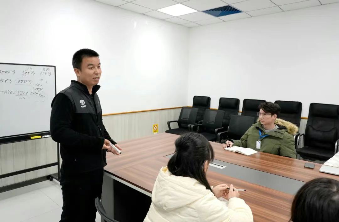 阳总.jpg 阳总.jpg